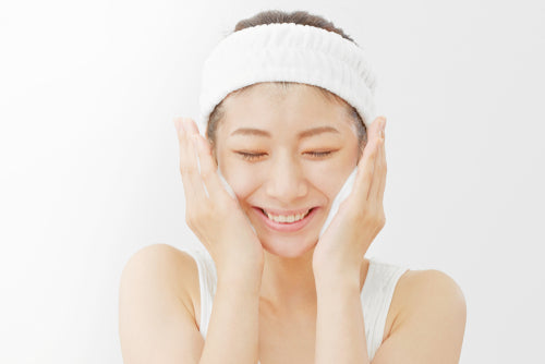 その洗顔間違っているかも！？30代の肌は無添加石鹸で労わろう！
